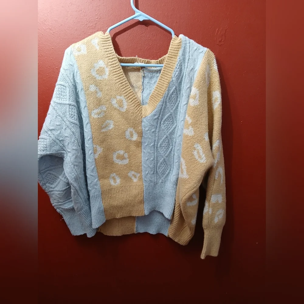 Two-Tone V-Neck Women Sweater